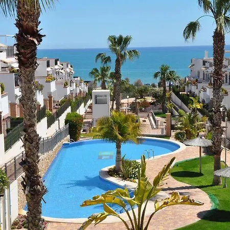 Nice With Community Pool By The Beach Τορεβιέχα
